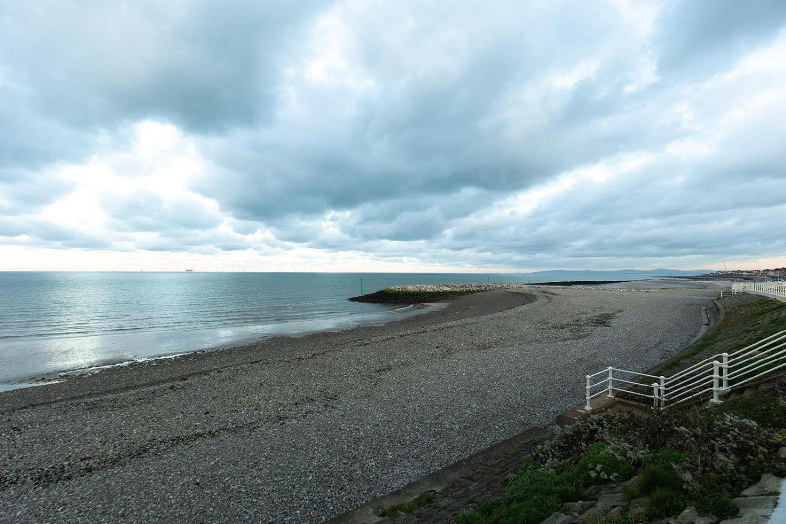 WILLOW COTTAGE - COSY 3 BED COTTAGE IN PENRHYN BAY WITH SEA VIEWS, ACCESS TO SNOWDONIA, NORTH WALES, uk Rhôs-on-Sea Exterior foto